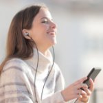 Picture of 3.5mm Wired Earphones with Microphone – In-Ear Headphones Noise Isolating UK